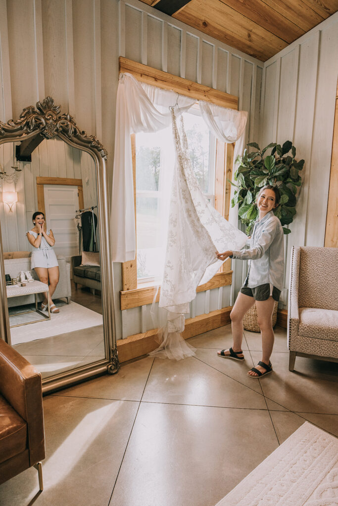 bride getting ready at the bridal suite 