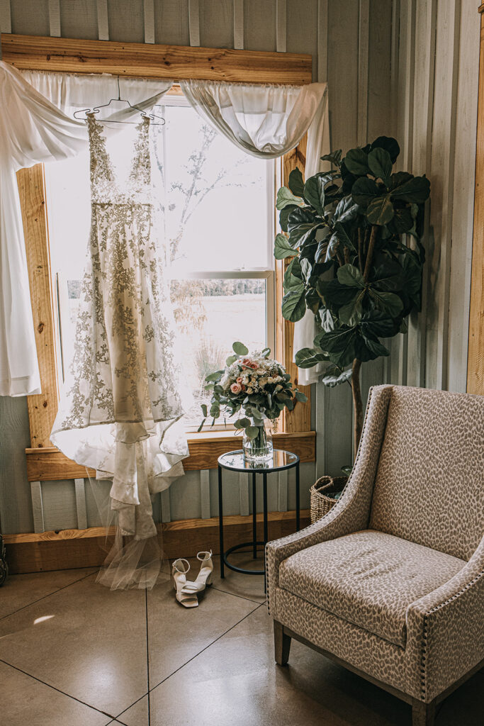 bride getting ready at the bridal suite 